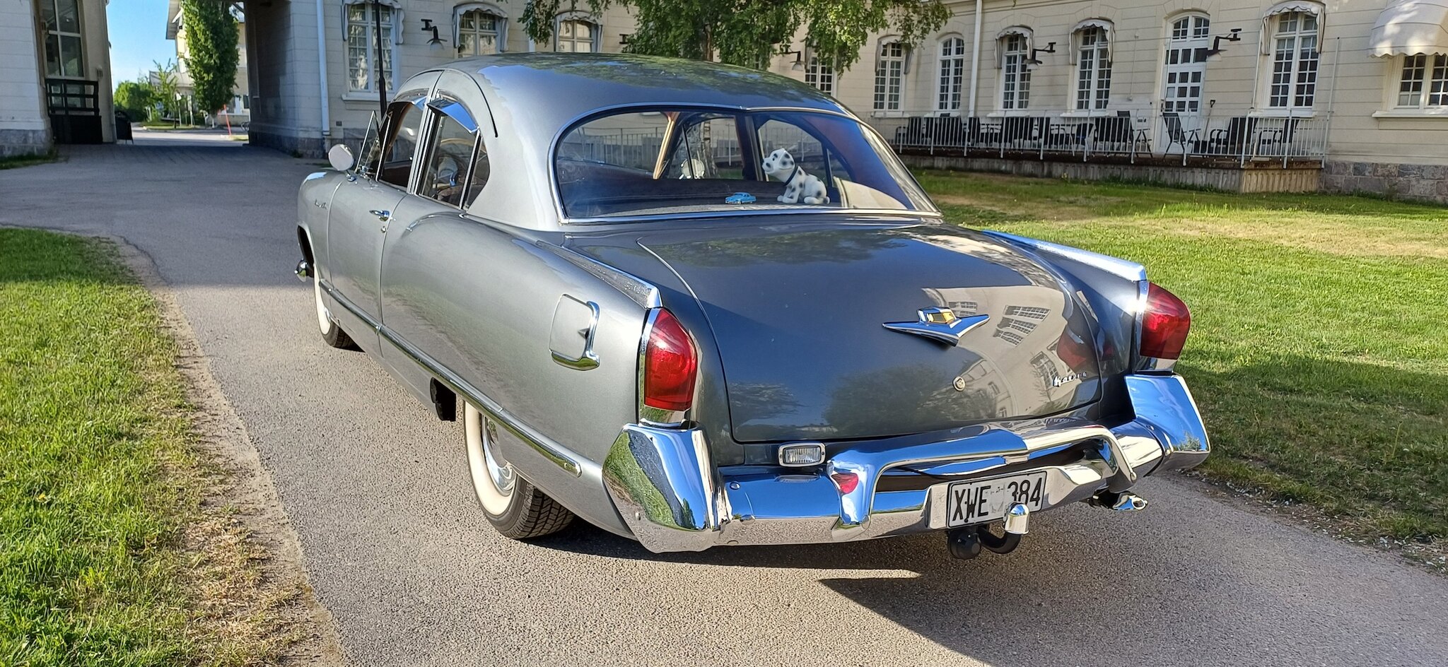 Exterior image of 1953 Kaiser Deluxe Club 2-door
