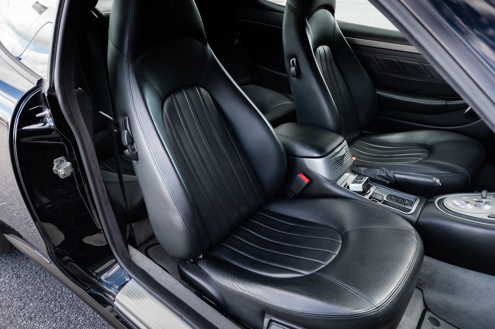 Interior image of 2004 Maserati Coupé 4.2 V8 Cambiocorsa
