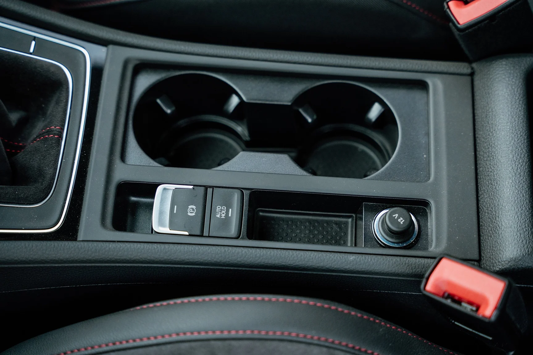 Interior image of 2016 Volkswagen Golf GTi Clubsport S - no. 291/400 (19)