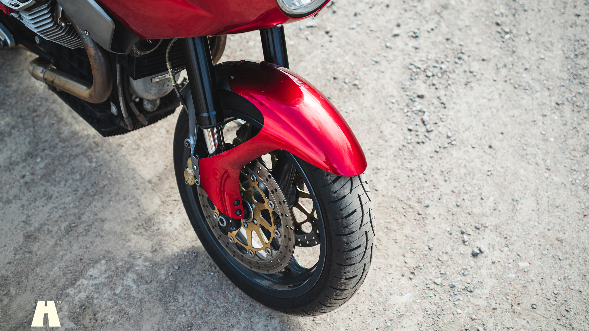 Exterior image of 2002 Moto Guzzi V11 Le Mans (15)