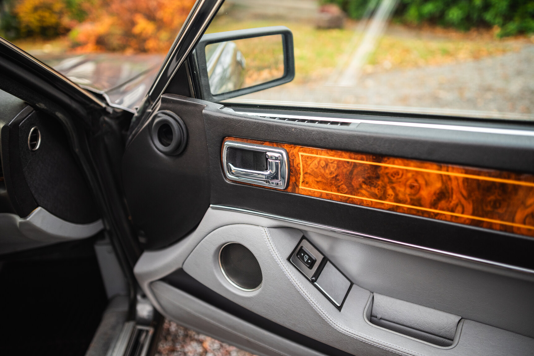 Interior image of 1988 Jaguar XJ Sovereign