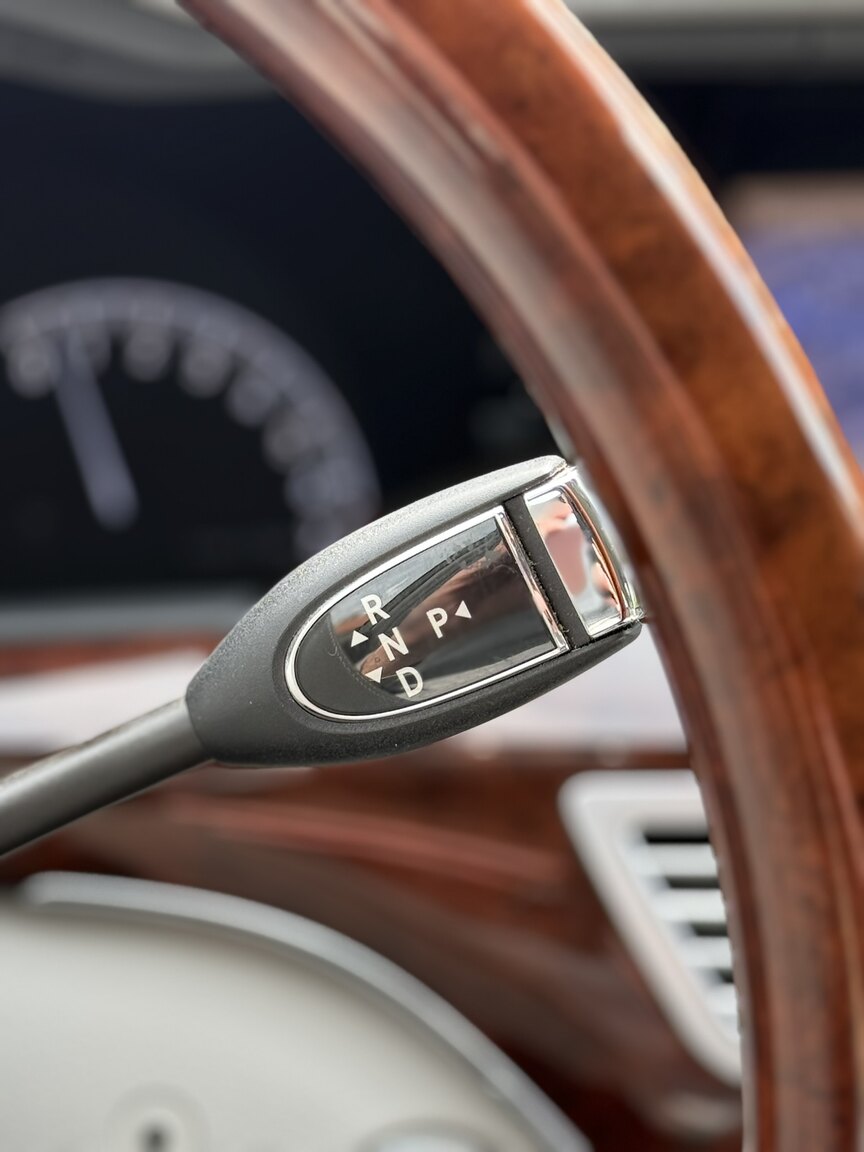 Interior image of 2011 Mercedes-Benz S 500 4MATIC 