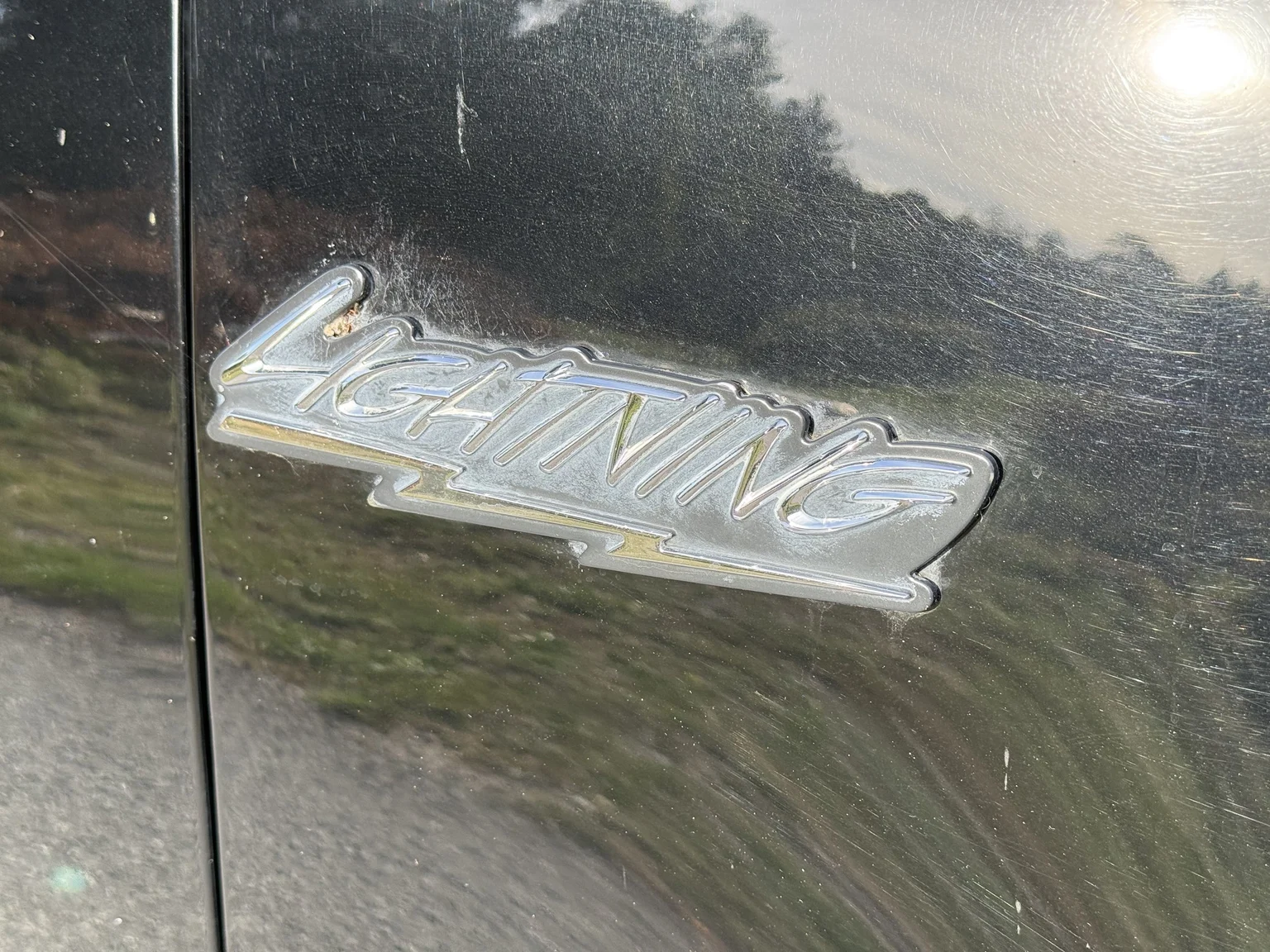 Exterior image of 2002 Ford F-150 SVT Lightning (9)