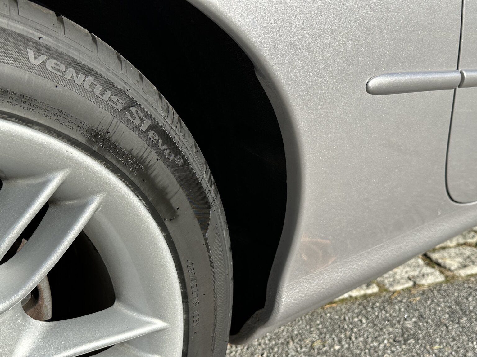 Exteriörbild på 2000 Jaguar XK 8