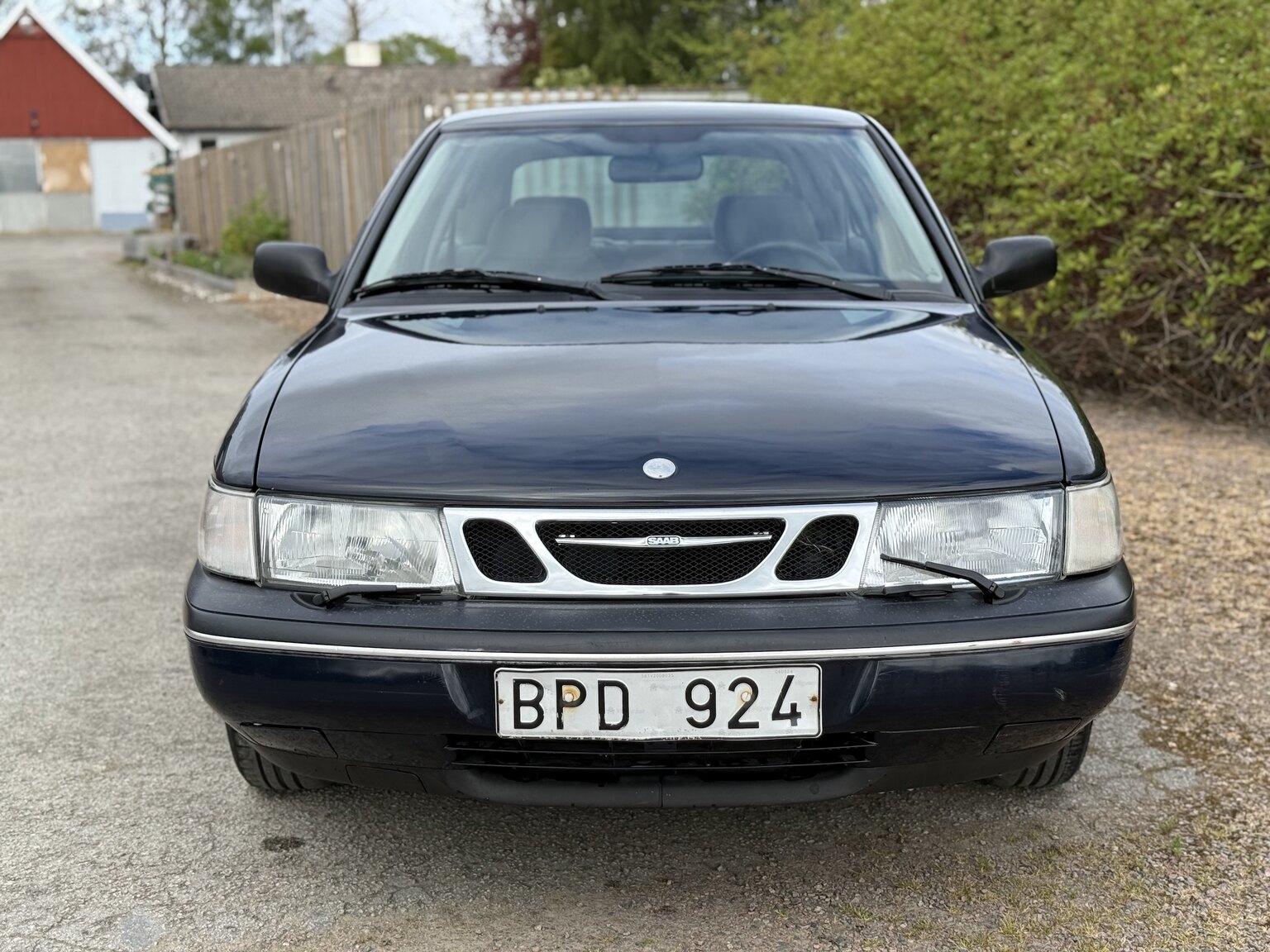 Exterior image of 1997 SAAB 900