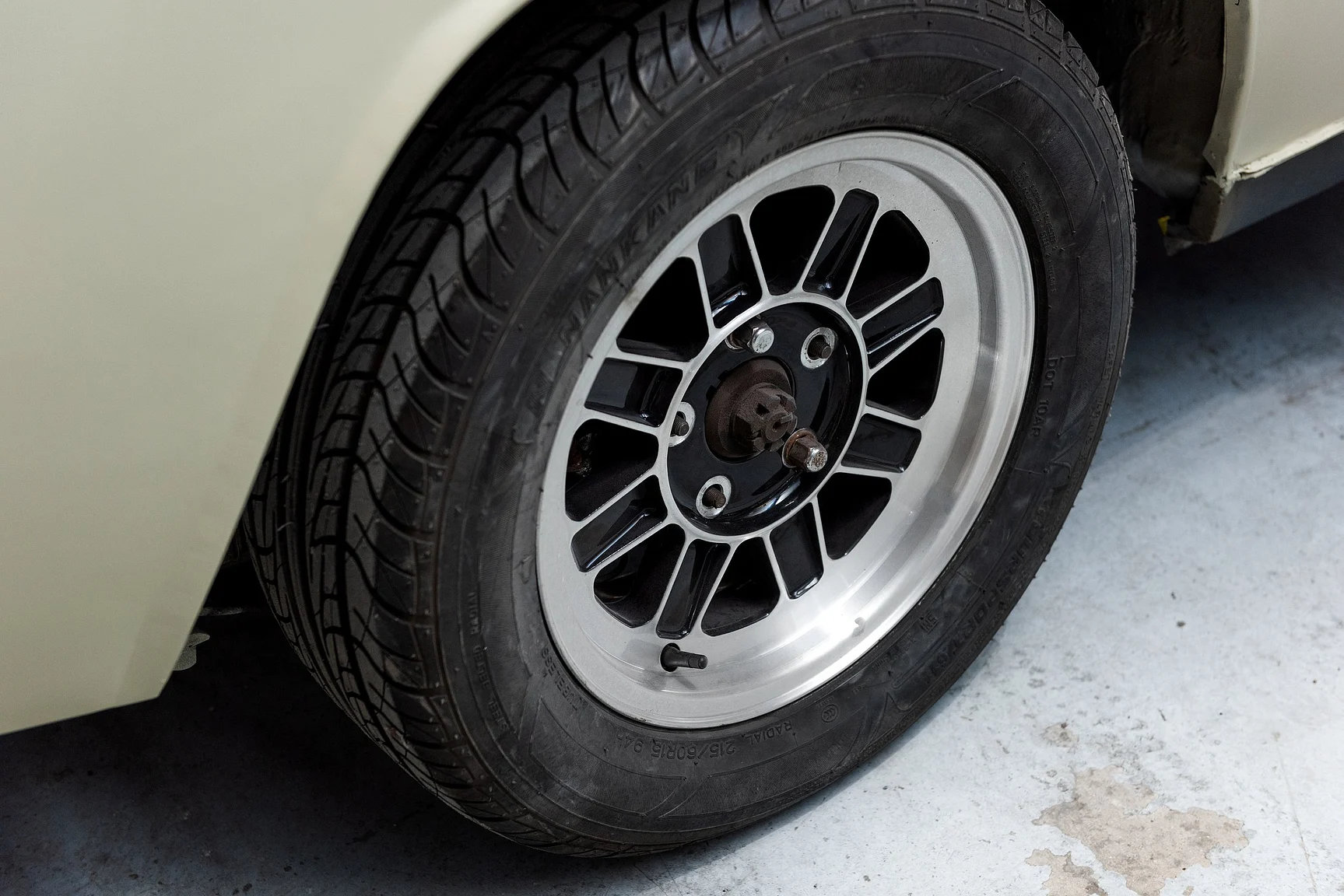 Exteriörbild på 1968 Jensen Interceptor (16)