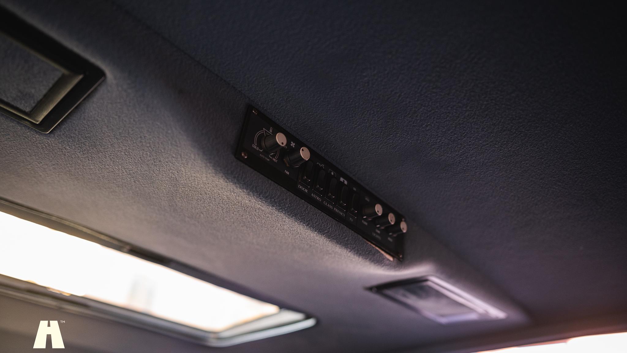 Innenraumfoto von 1992 Lincoln Town Car Limousine 