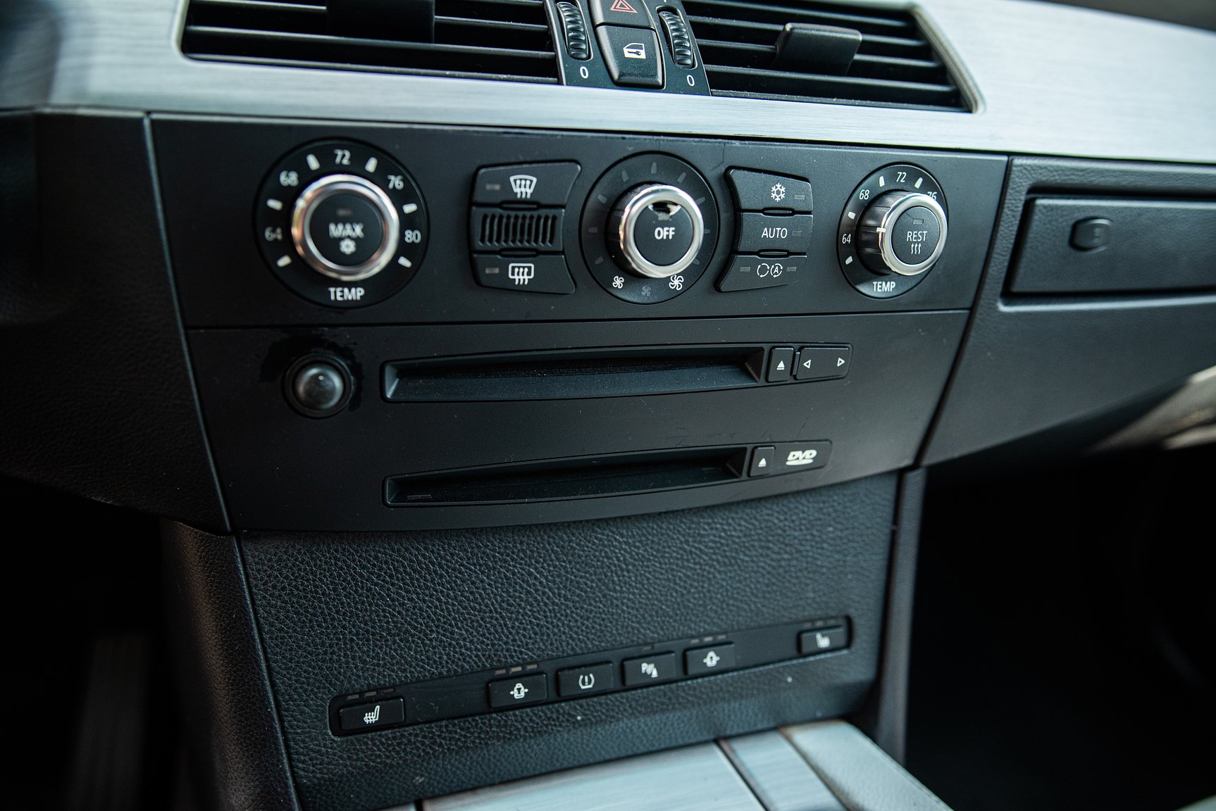 Interior image of 2006 BMW E60 M5