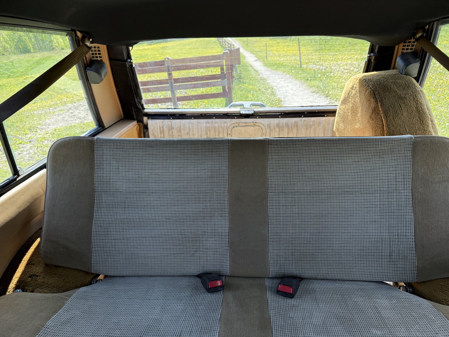 Interior image of 1985 Land Rover Range Rover 3.5 V8