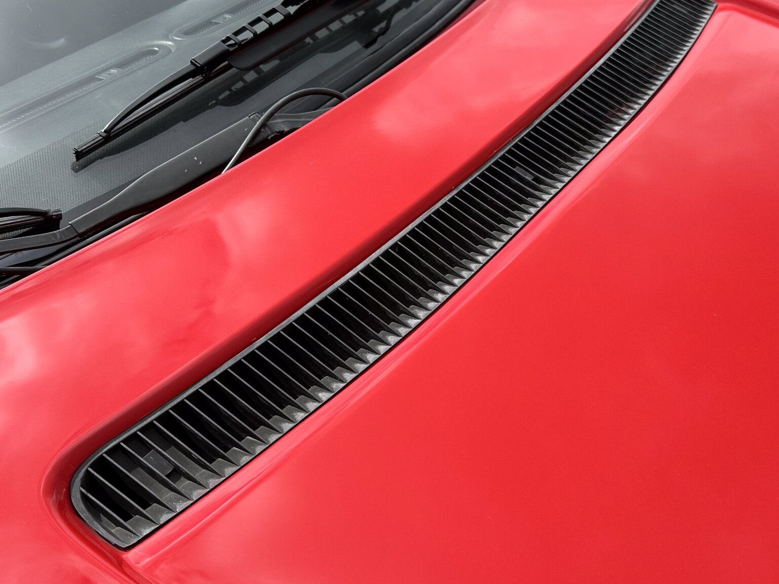 Exteriörbild på 1990 Ferrari 348 (65)