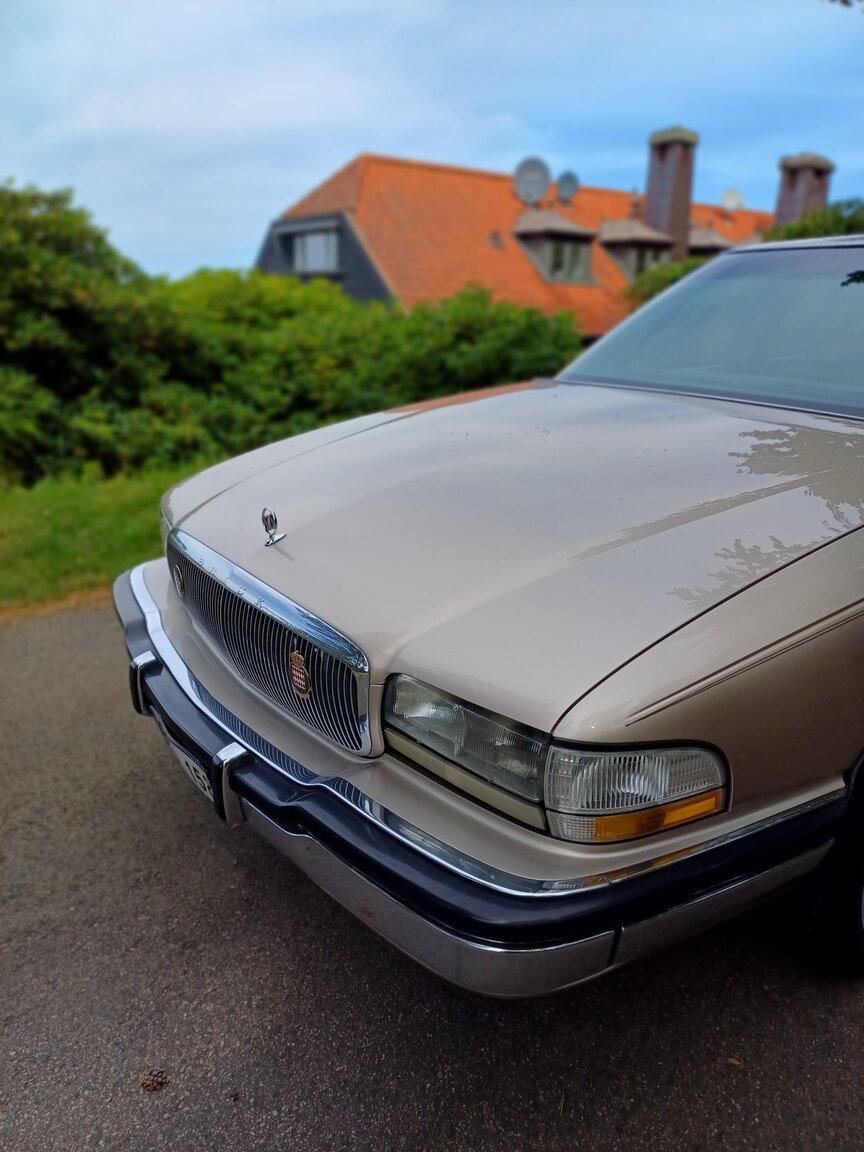 Exteriörbild på 1992 Buick Park Avenue