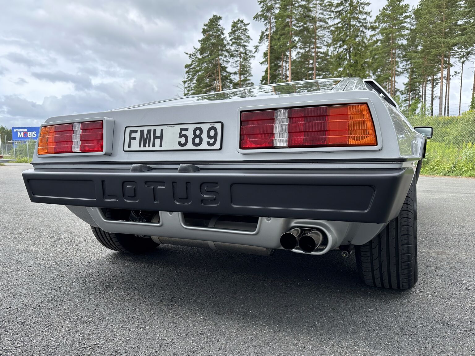 Aussenfoto 1987 Lotus Esprit S3