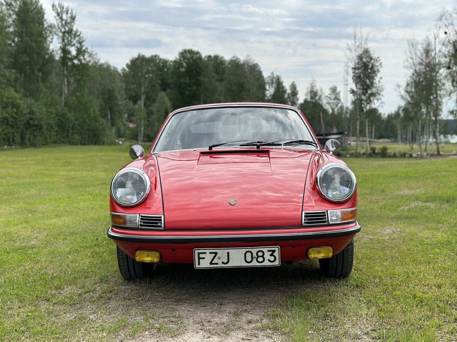 Exterior image of 1969 1969 PORSCHE COUPÉ 911 T 