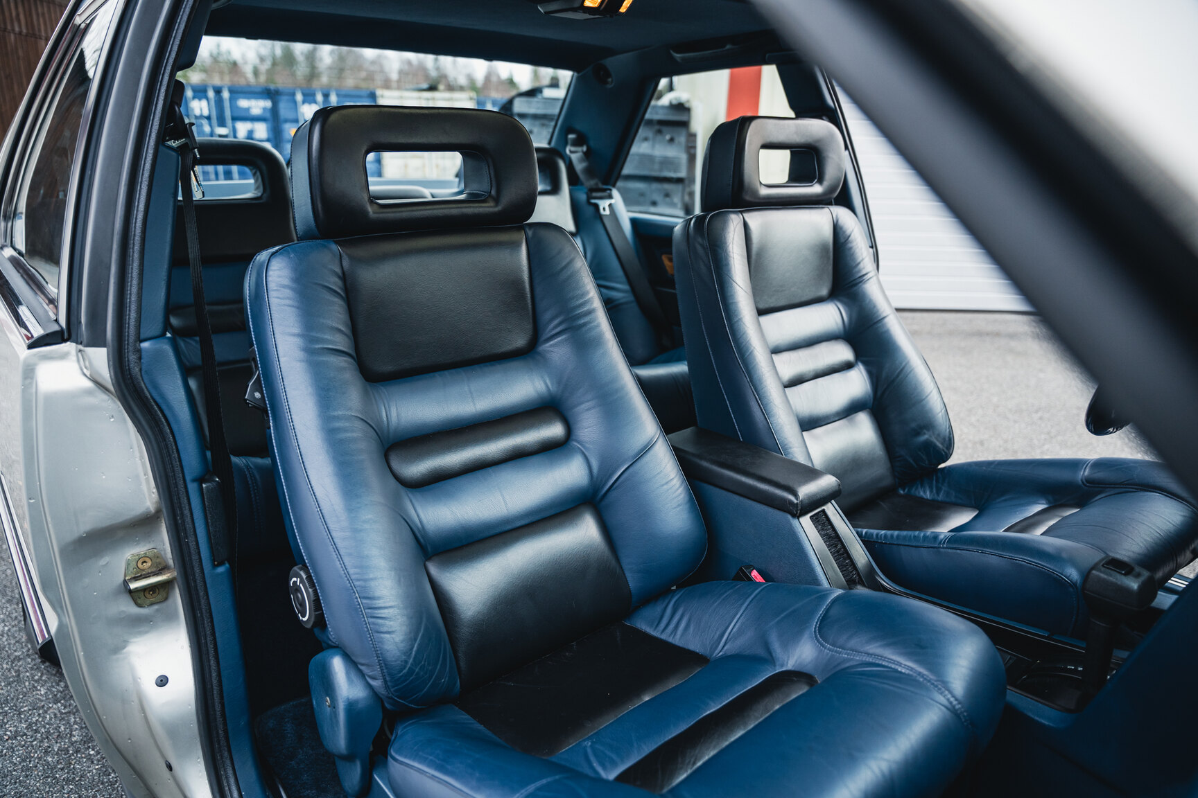 Interior image of 1988 Volvo 780 Bertone Coupé