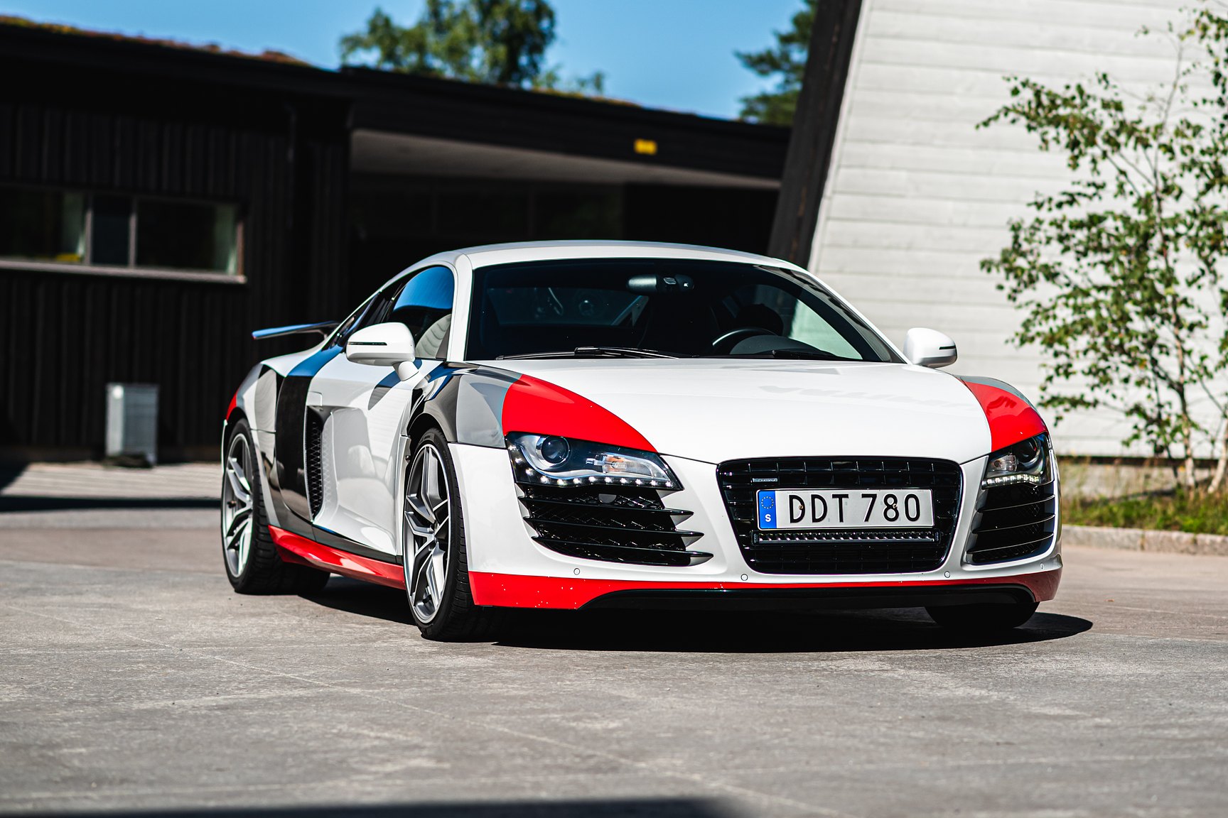 Exterior image of 2008 Audi R8 4.2 V8 Turbo Manuell