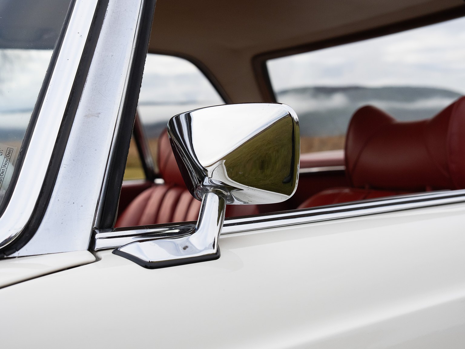 Exterior image of 1966 Mercedes-Benz 230 SL "Pagoda"