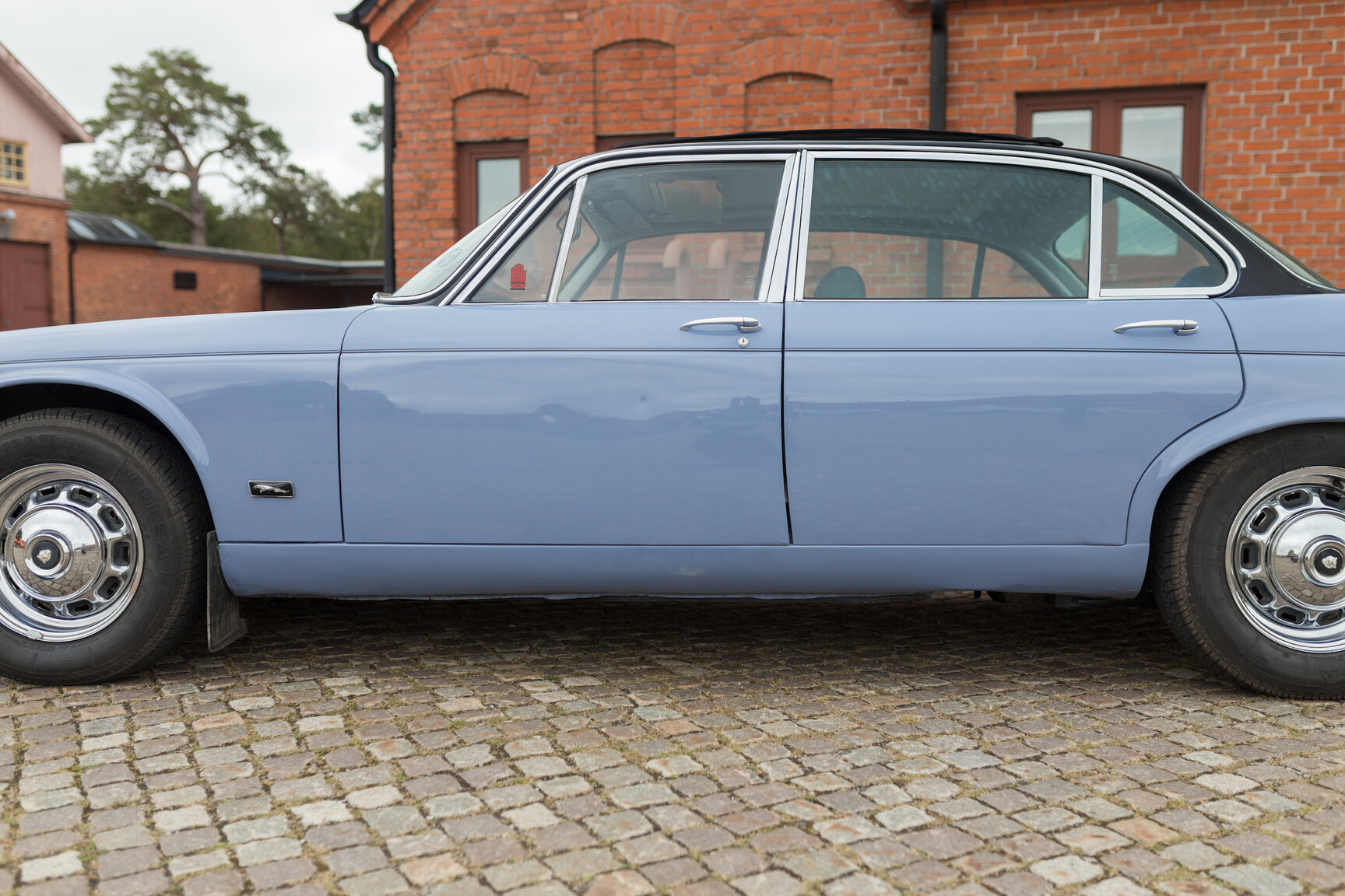 Aussenfoto 1975 JAGUAR XJ6  (39)