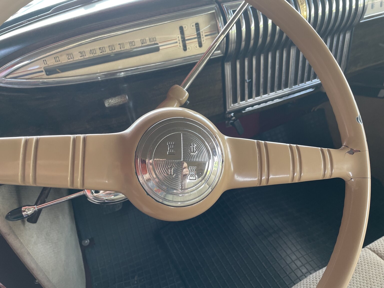 Interior image of 1940 Hudson Modell 40 Traveller Brougham 