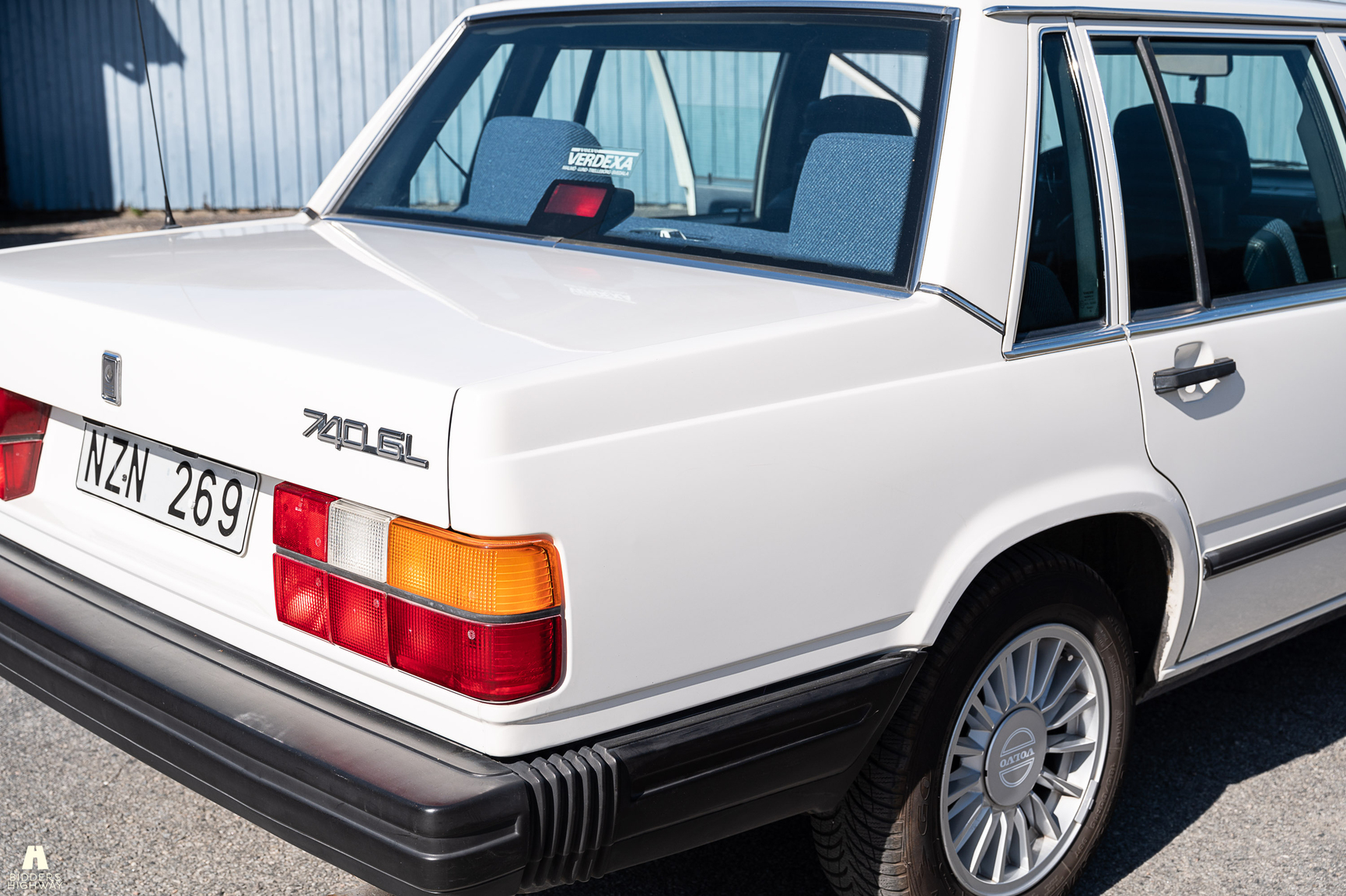 Exteriörbild på 1988 Volvo 740 GL (14)