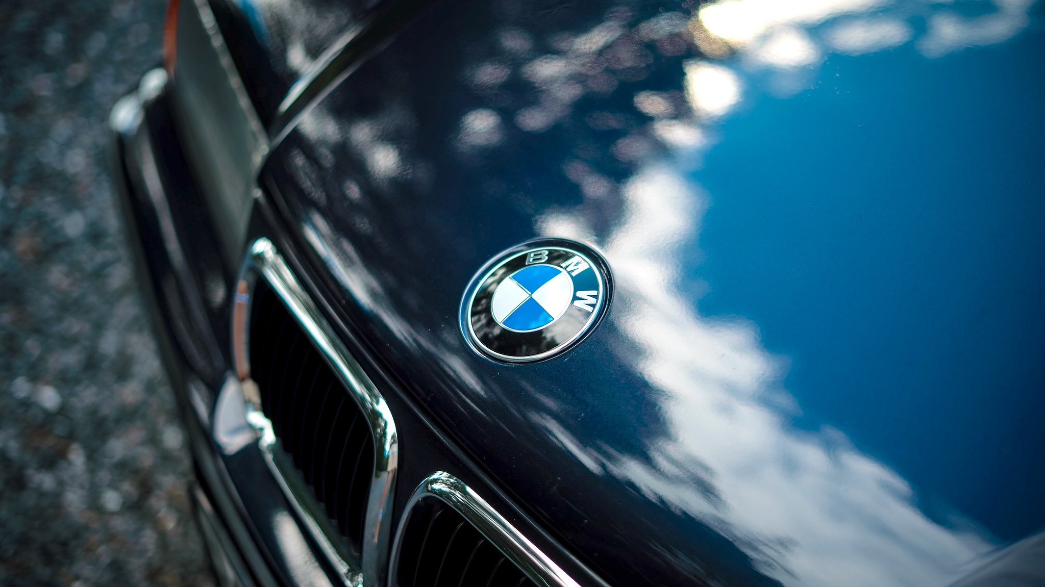 Exterior image of 1997 BMW 328i Coupé Automatisk