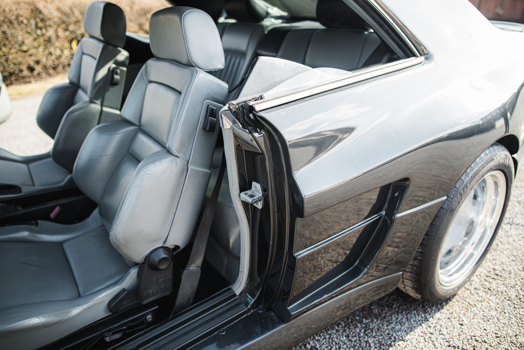 Innenraumfoto von 1989 Mercedes-Benz 300 CE Koenig Specials