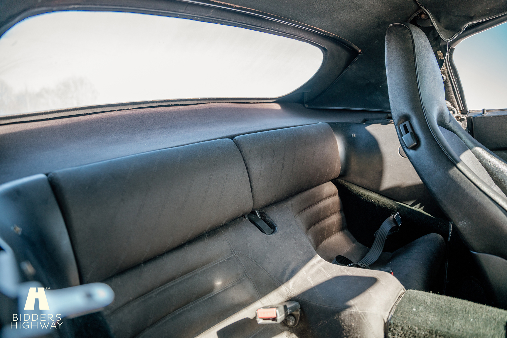 Innenraumfoto von 1989 Porsche 944 S2 Cabriolet