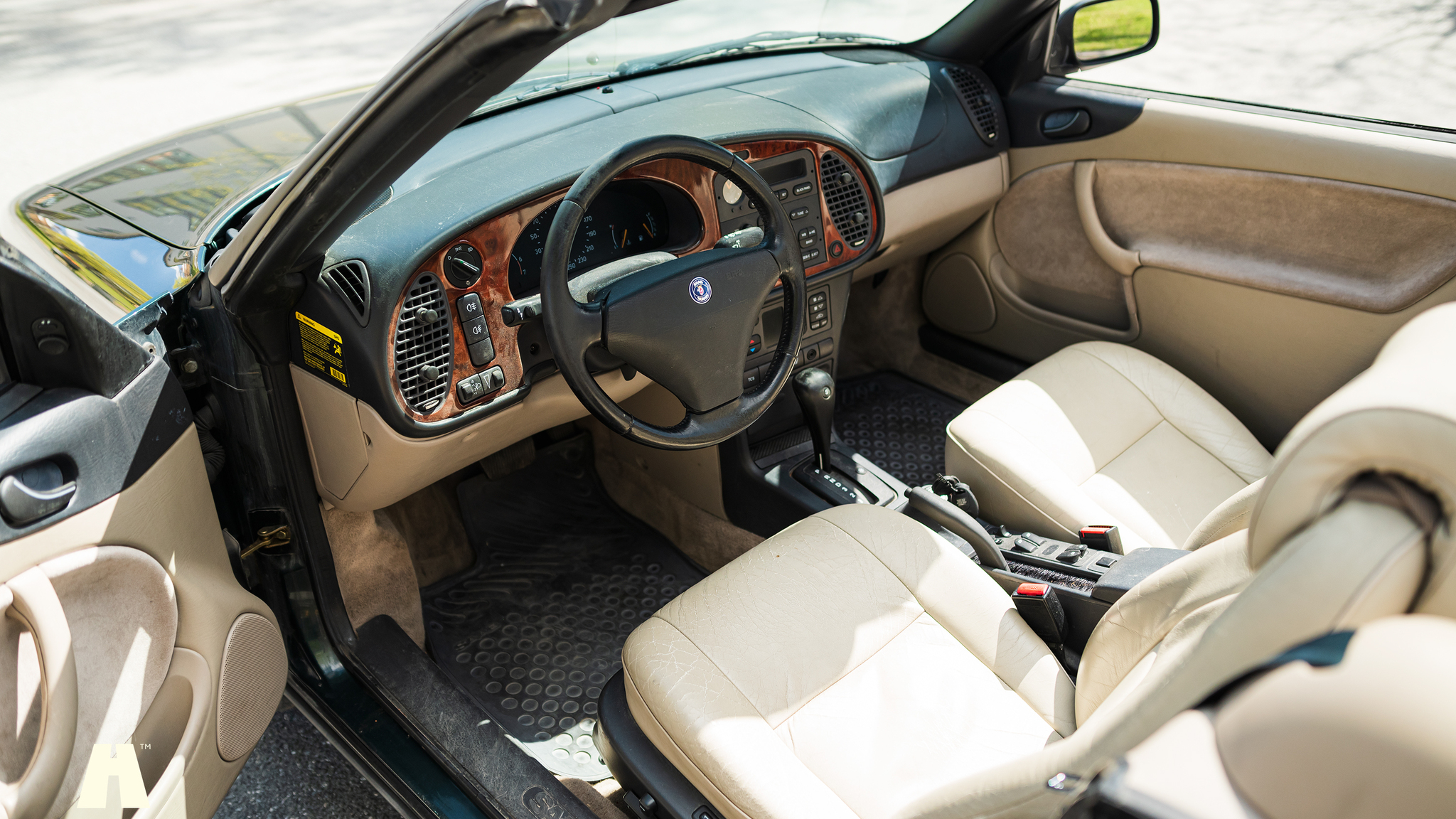 Innenraumfoto von 1995 SAAB 900 SE V6 Automat