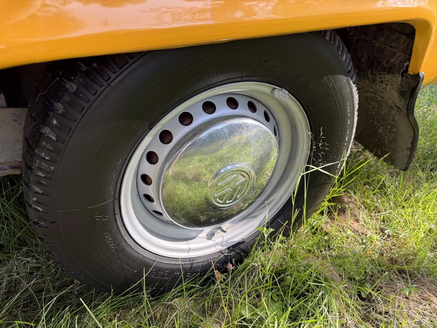 Aussenfoto 1975 Volkswagen Transporter Campervan (61)