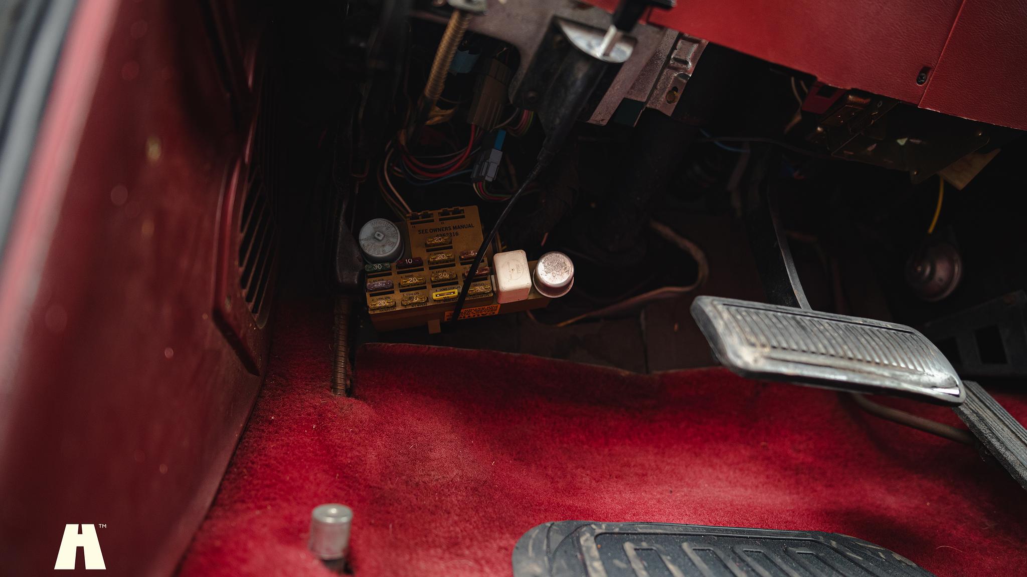 Innenraumfoto von 1986 Dodge Ramcharger