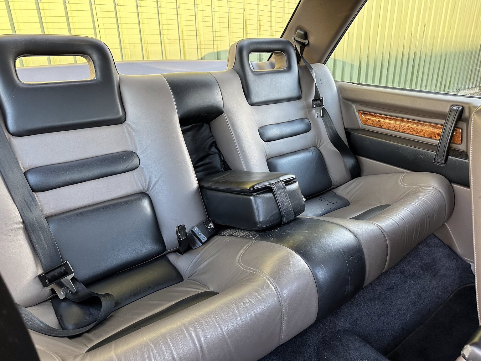 Interiörbild 1987 Volvo 780 Bertone