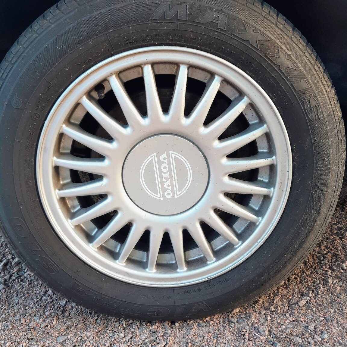 Exteriörbild på 1992 Volvo 944 GL SE