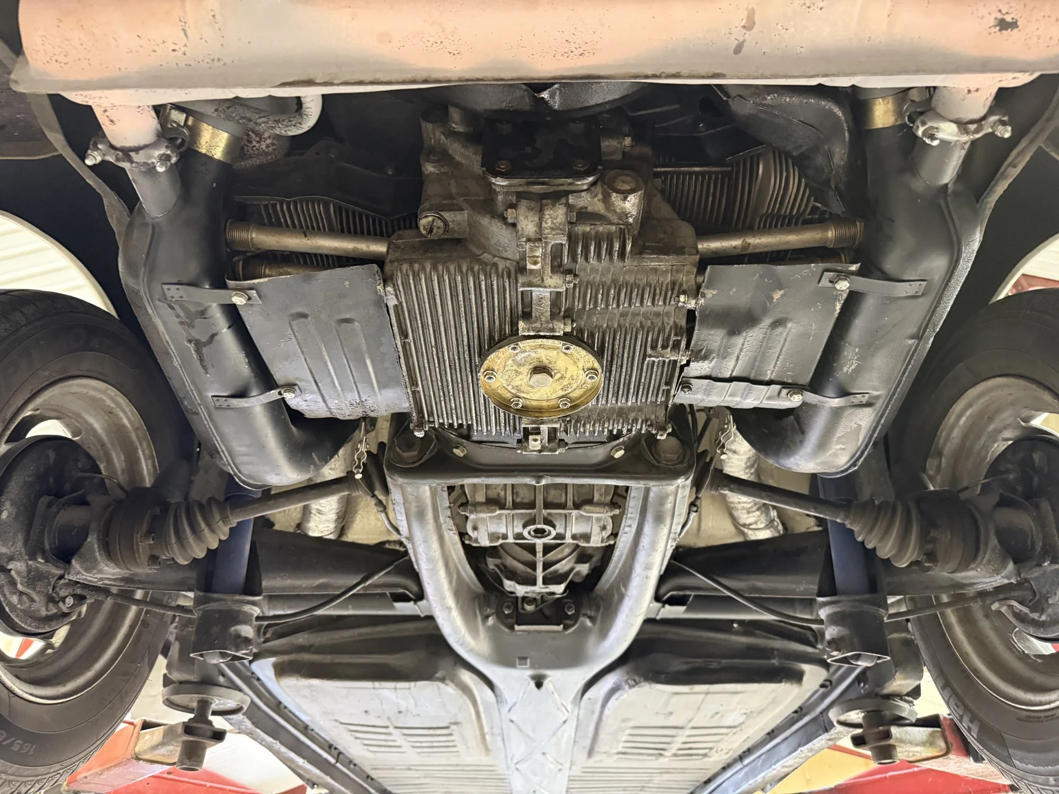 Image of 1972 Volkswagen 1302 S Cabriolet mechanics (31)