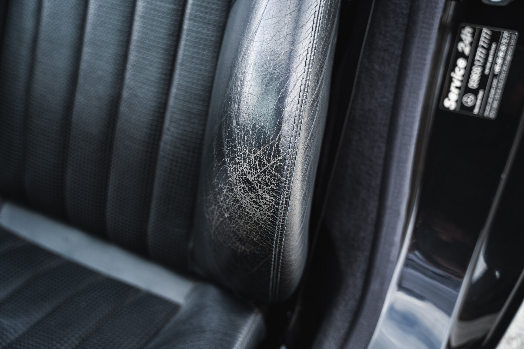 Interior image of 2001 Mercedes-Benz SLK 32 AMG