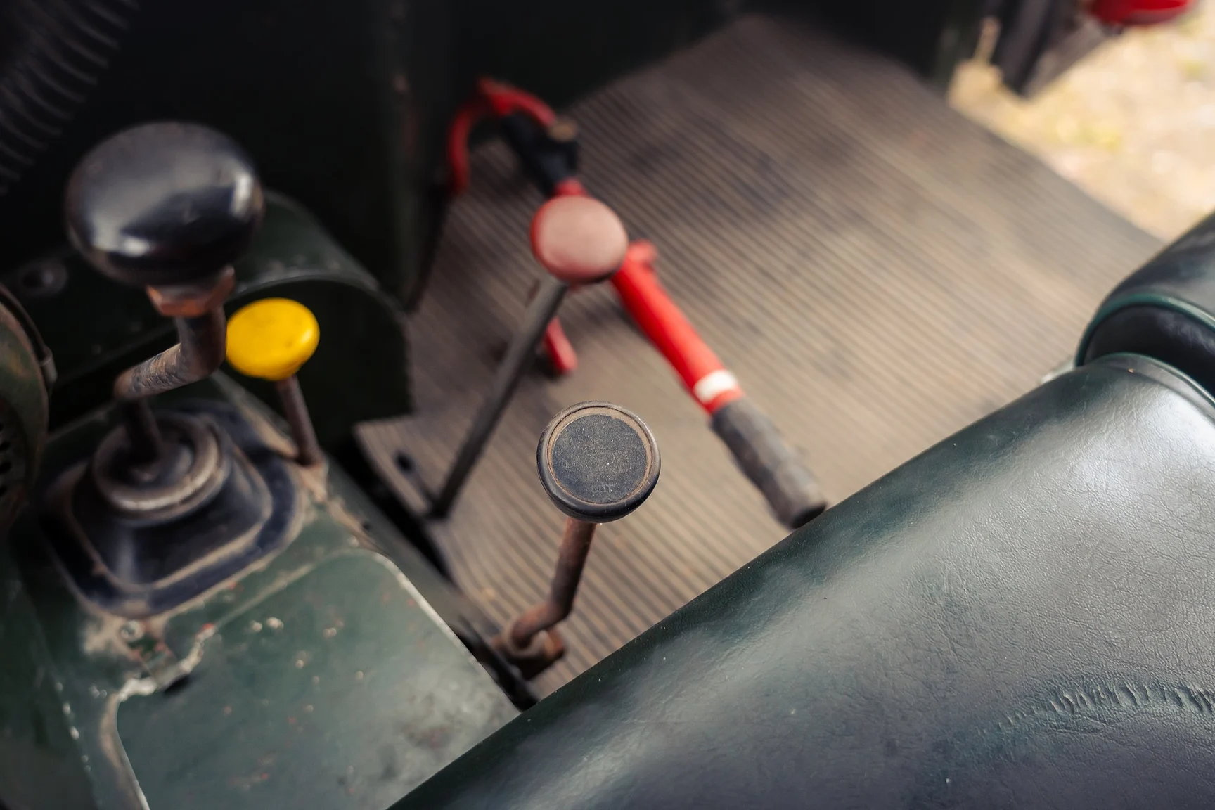 Innenraumfoto von 1953 Land Rover Series 1 Soft Top (15)