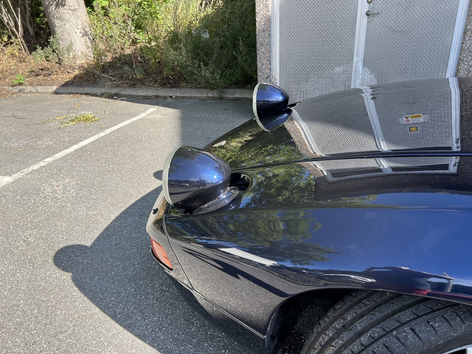 Exterior image of 1993 Porsche 928 GTS