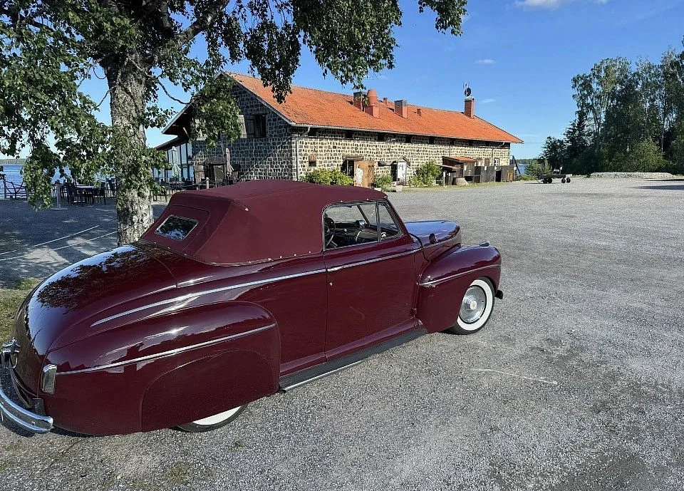 Exteriörbild på 1941 Ford Super De Luxe Cabriolet (34)