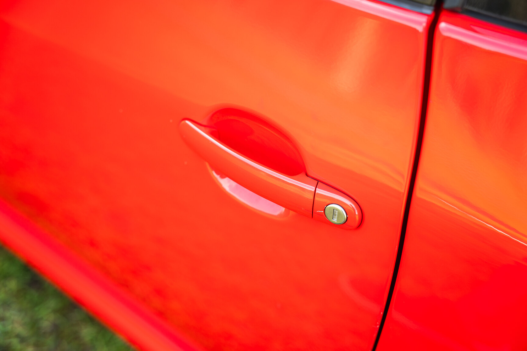 Exterior image of 2001 VW Lupo GTI