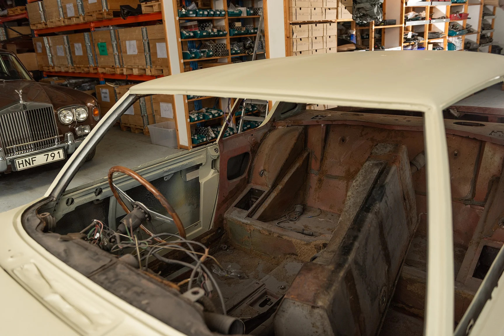 Innenraumfoto von 1968 Jensen Interceptor (6)