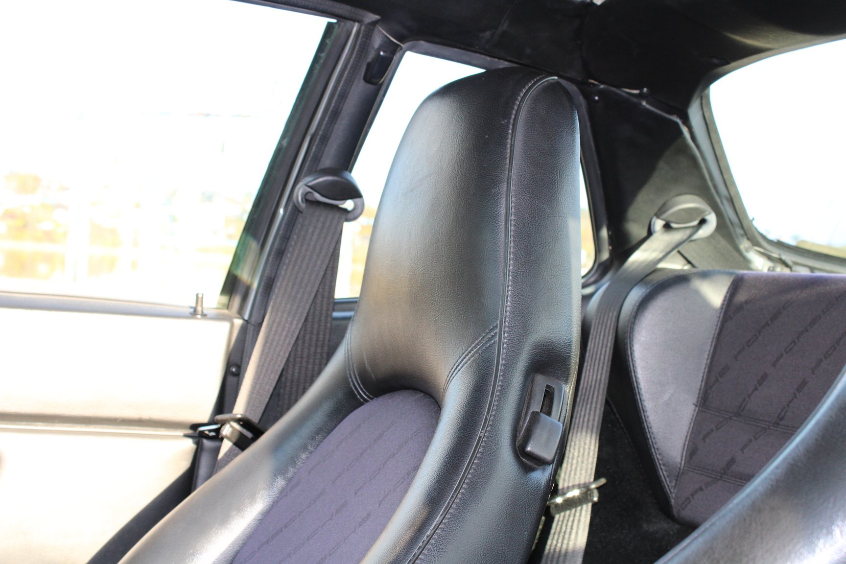 Innenraumfoto von 1991 PORSCHE 944 S2