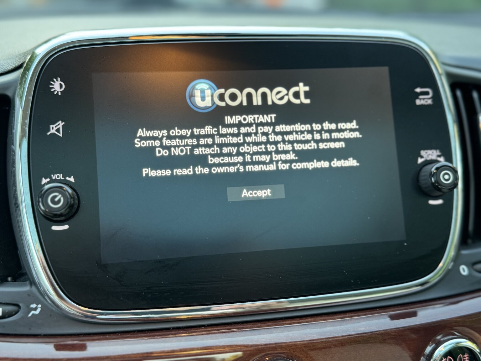 Interiörbild 2017 Fiat 500 Riva