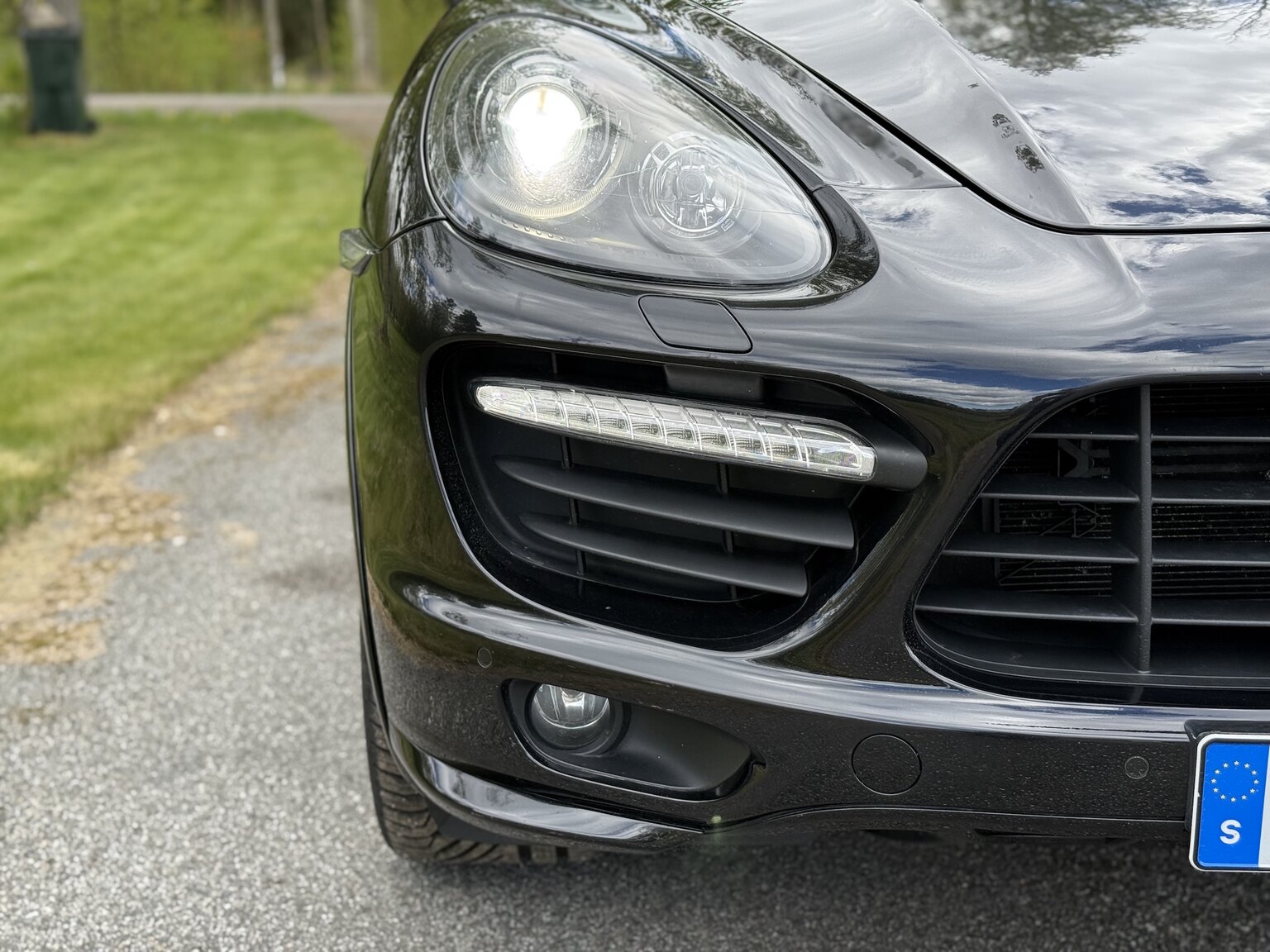 Exterior image of 2013 Porsche Cayenne GTS