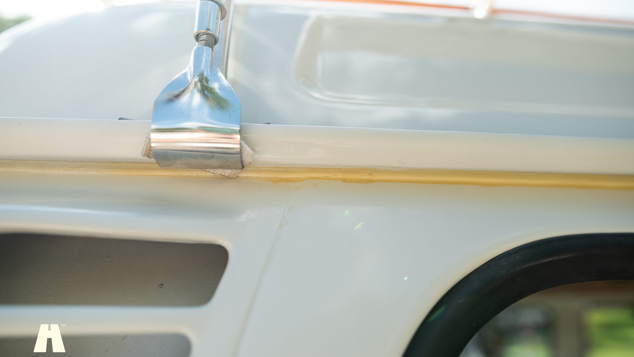 Exterior image of 1998 Volkswagen T2 Camper