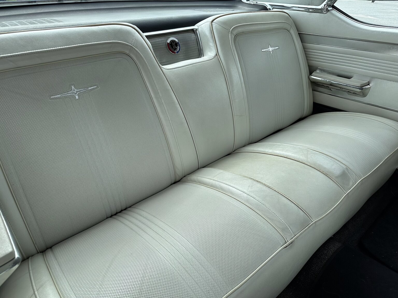 Innenraumfoto von 1964 Chrysler 300K