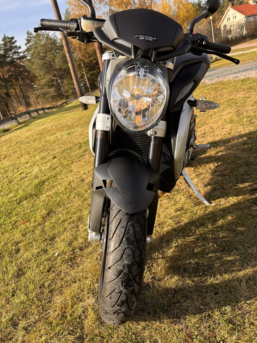 Exterior image of 2014 MV Agusta Brutale 675