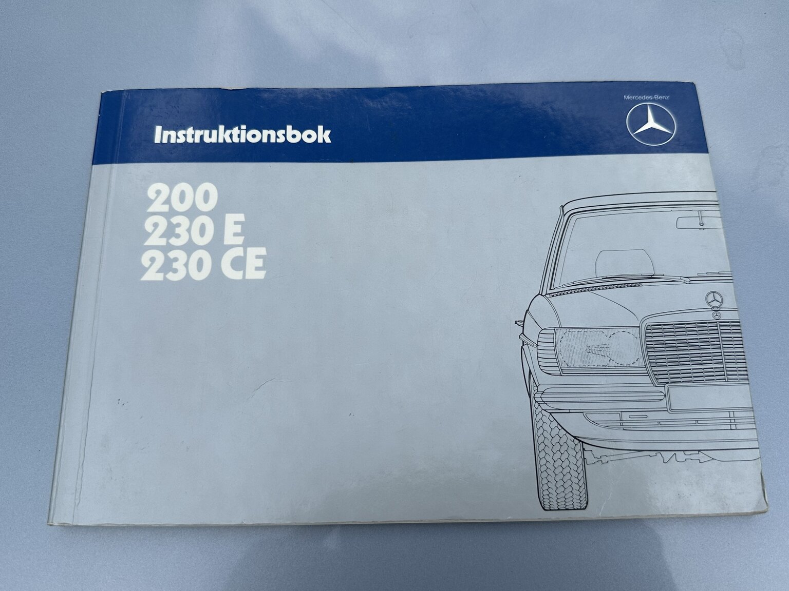 Dokumentation för 1984 Mercedes-Benz 230 CE