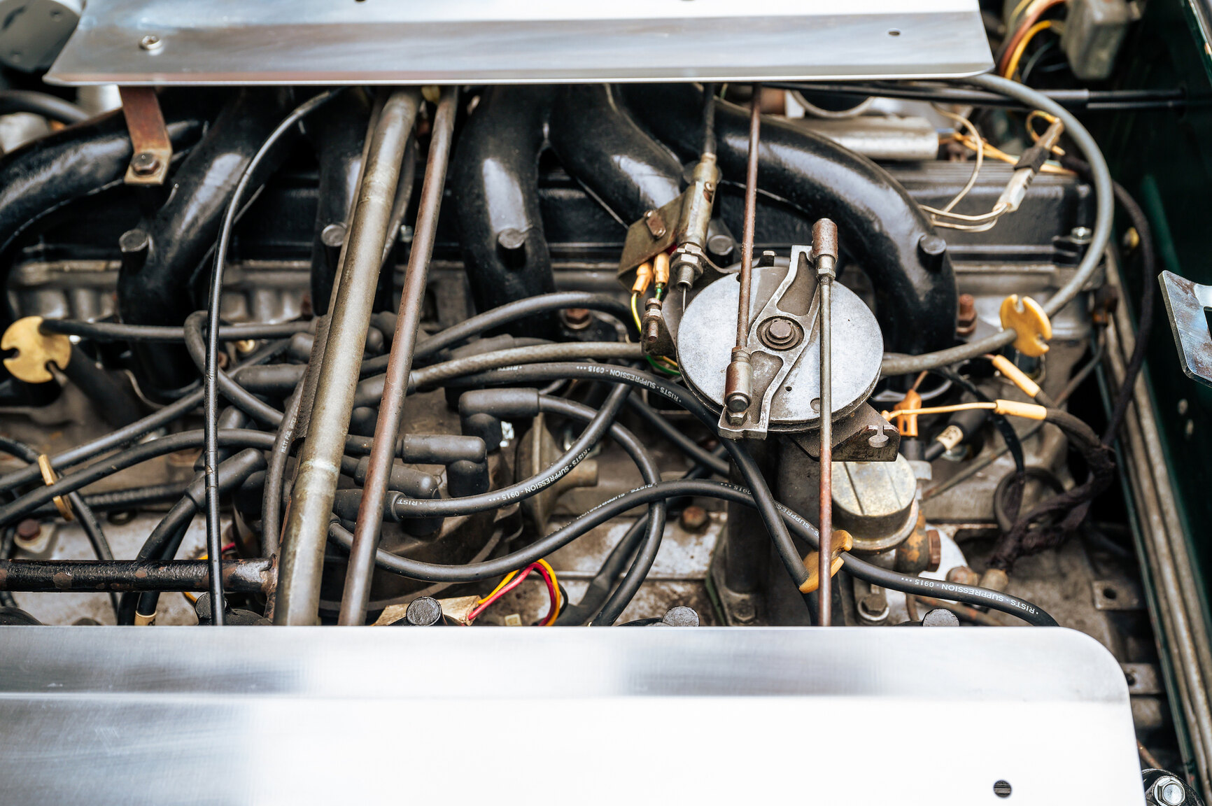 Image of 1973 Jaguar E-Type V12 mechanics