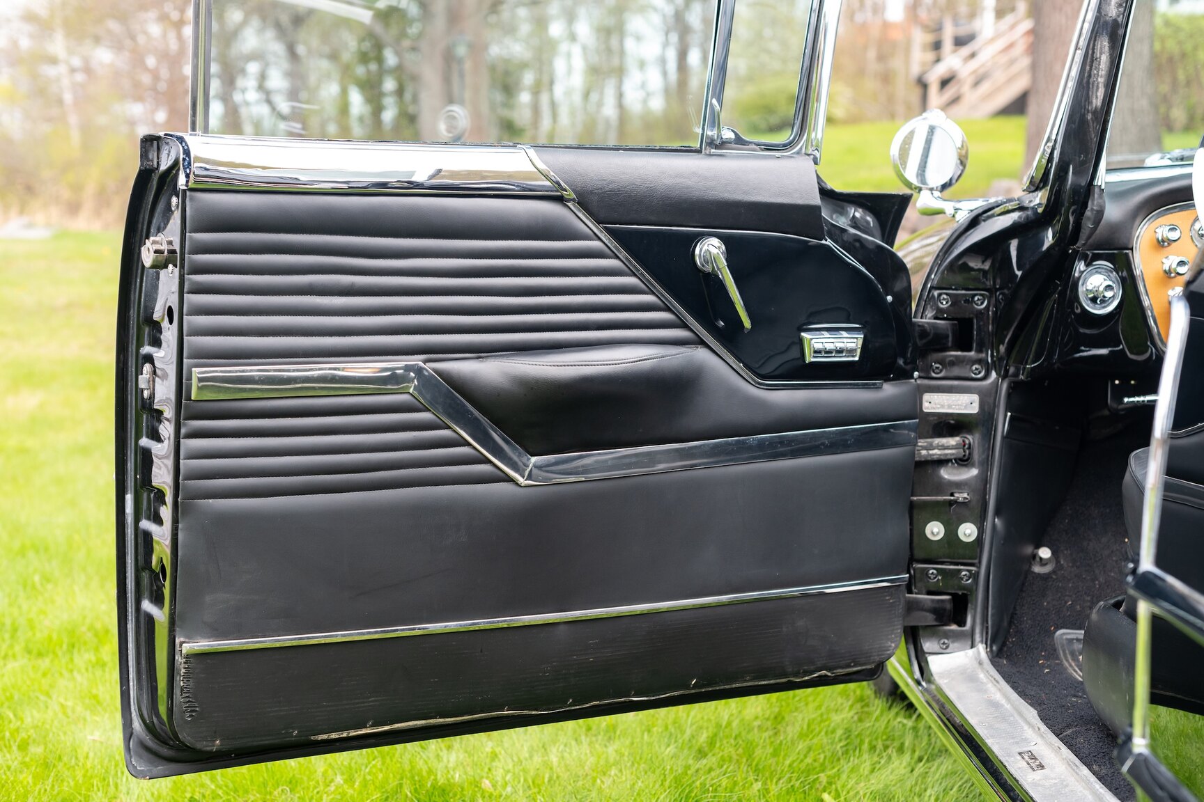 Interior image of 1955 Packard Caribbean Cabriolet  (13)