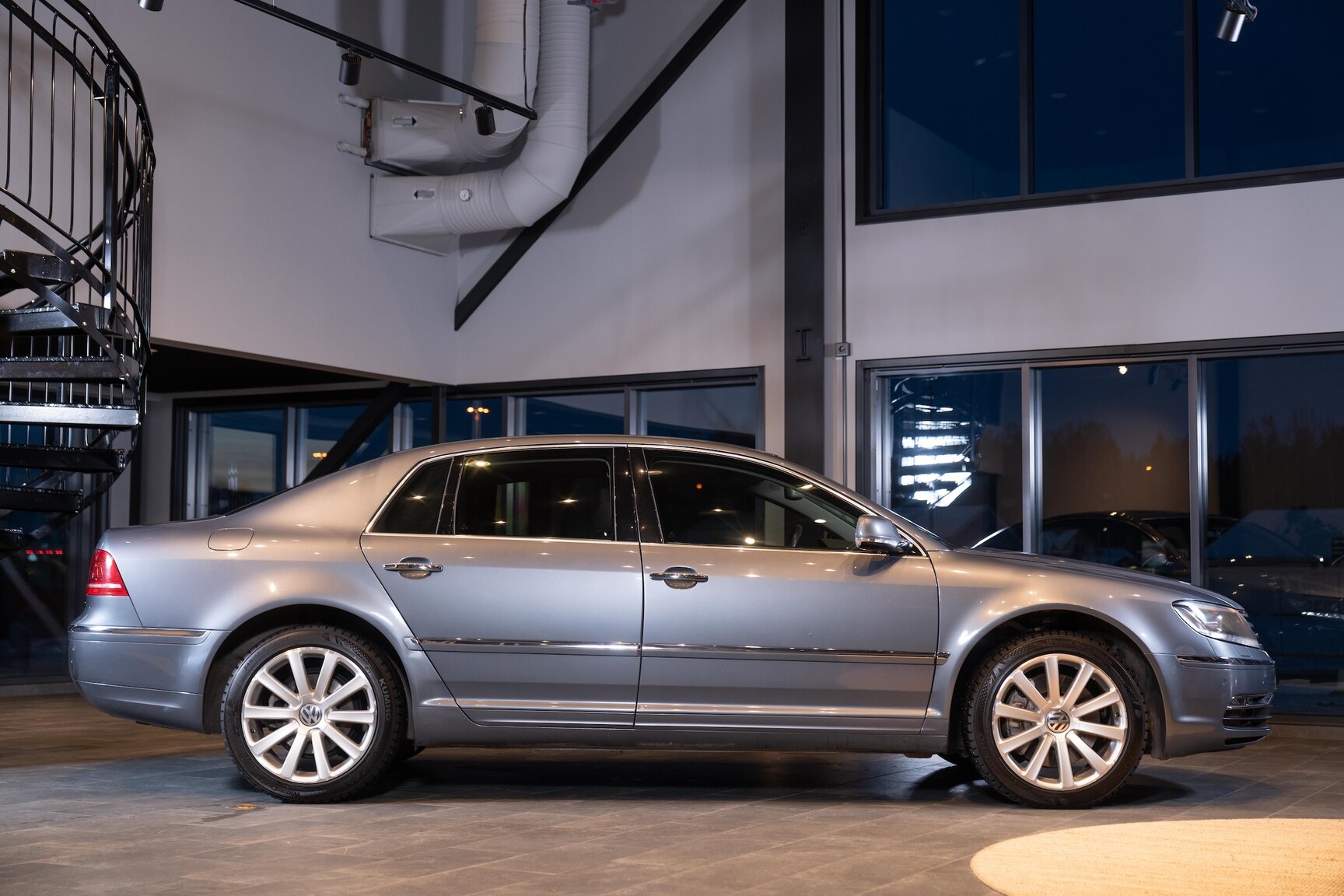 Exteriörbild på 2012 Volkswagen Phaeton 3.0 TDI 4Motion