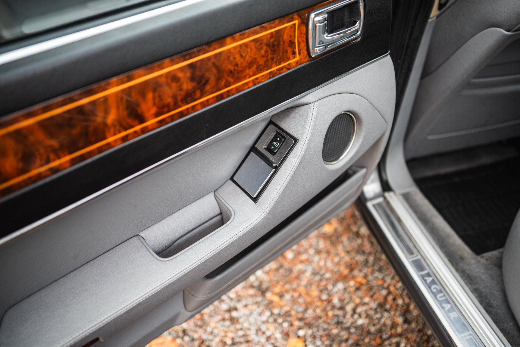Interior image of 1988 Jaguar XJ Sovereign