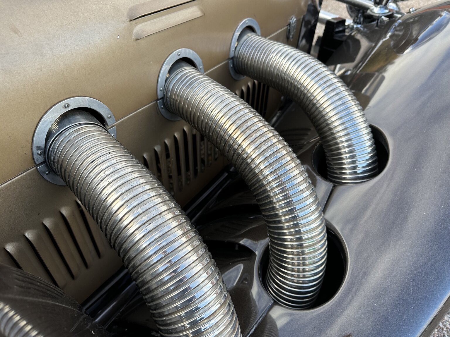 Aussenfoto 1975 Excalibur Phaeton series III  (28)